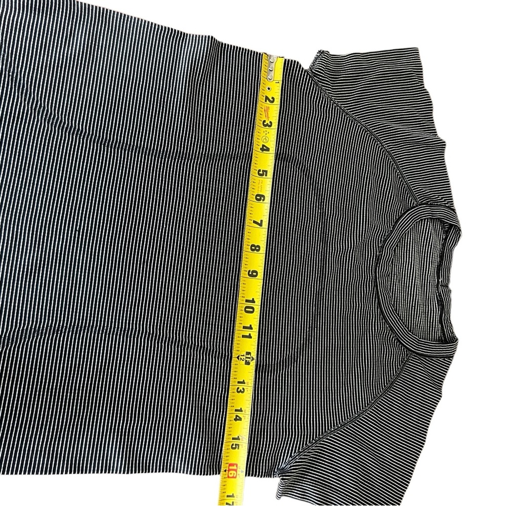 Lululemon bundle black & white stripe shirt (8) gray tank (6). - Picture 3 of 13